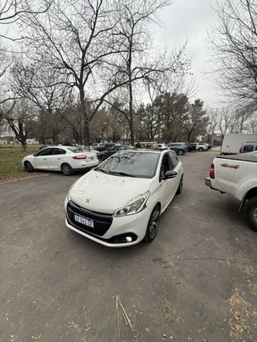 Peugeot 208 GT 2016