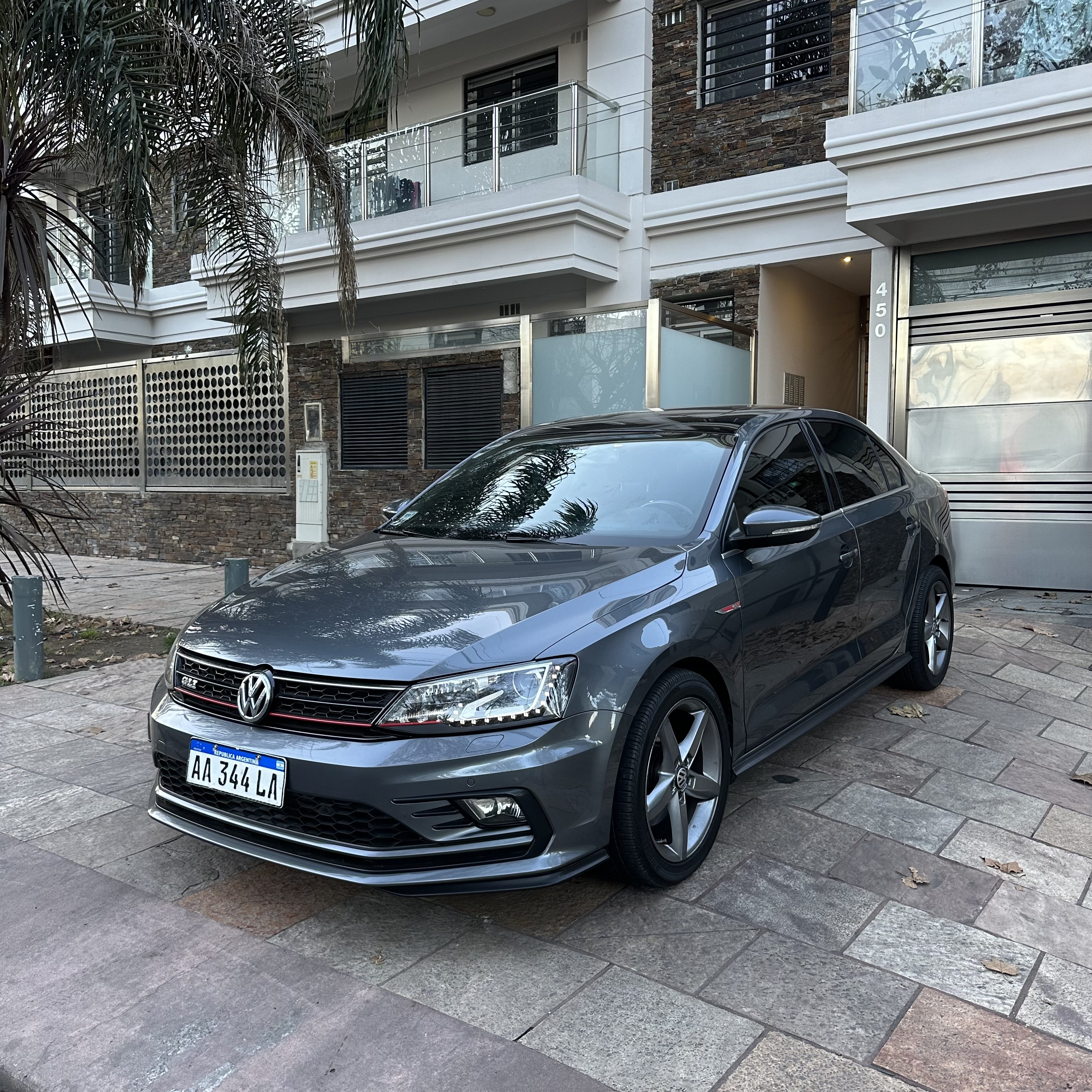 Volkswagen Vento 2.0 TSI GLI